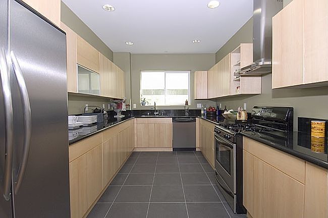 1st image of 1540 Amherst Ave APT 202