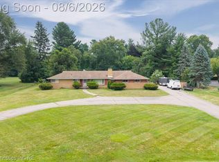 1779 Orchard Ln, Bloomfield Hills, MI 48301