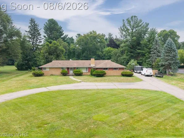 1779 Orchard Ln, Bloomfield Hills, MI 48301