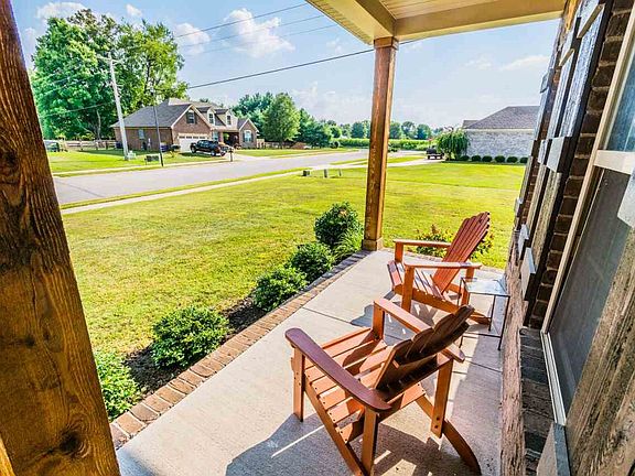 5th image of 112 Hayden Heady Cir