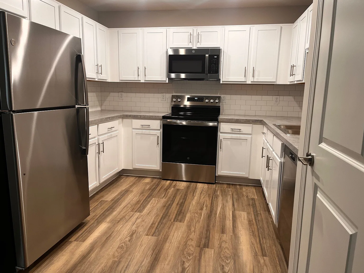 2 bed, 1120 sqft, $1,295 — Photo 4