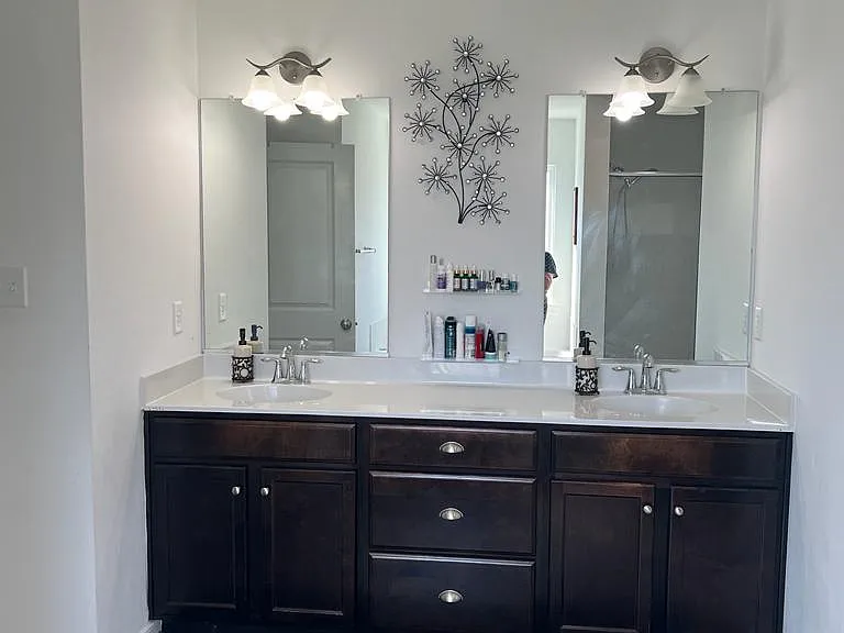 9460 Seayfield Ln — Photo 16
