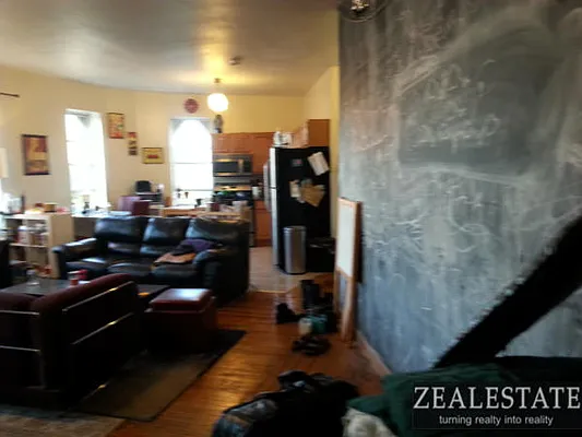 Rented by ZealEstate Group Inc | media 34