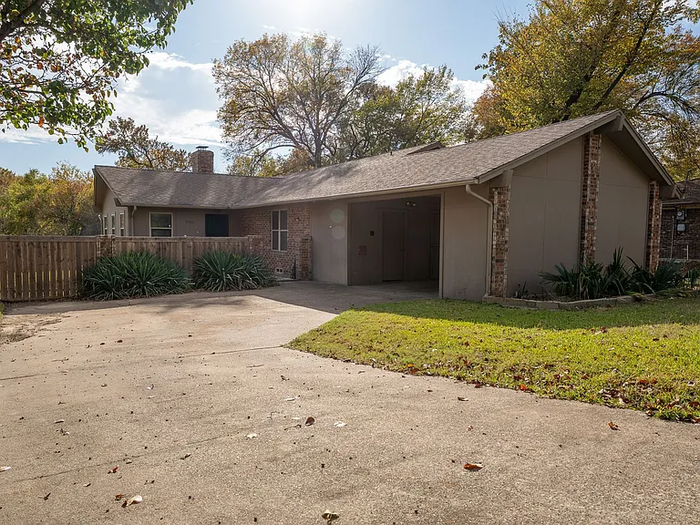 5508 Flamingo Dr — Photo 1