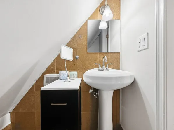 99 Bentley Avenue image 50 of 50