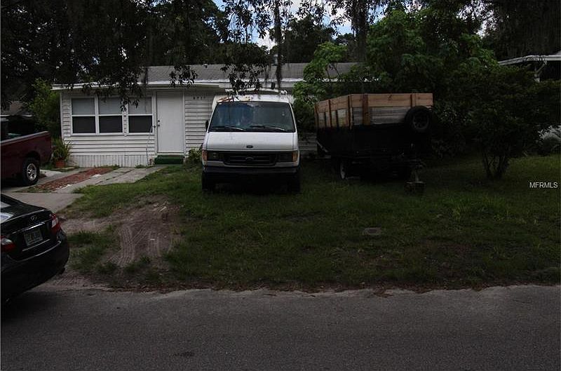 1st image of 8713 N Dexter Ave