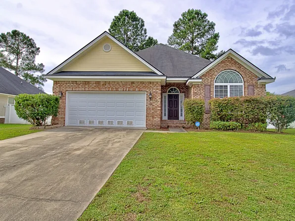907 Rachel Ln, Hinesville, GA 31313
