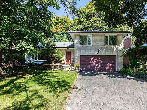 2nd image of 3325 Enniskillen Cir