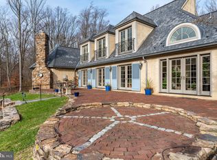 12 Hunt Club Ln, Malvern, PA 19355