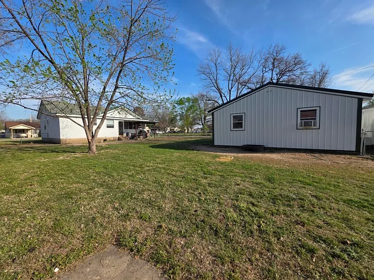 501 I St NE — Photo 12