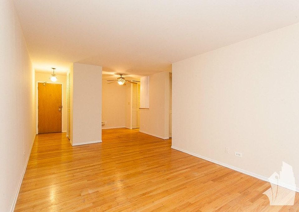 1st image of 662 W Wrightwood Ave #306