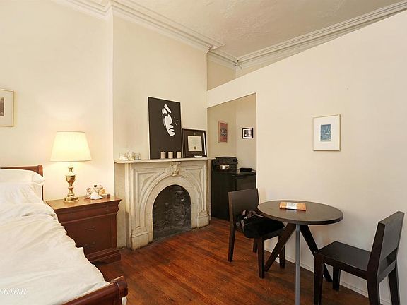 5th image of 118 Montague St APT 6