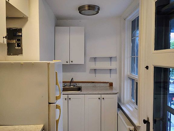 3rd image of 301 Wilbrod St #11411753