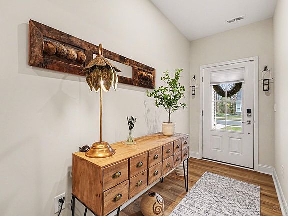 2nd image of 3740 Clydesdale Cir