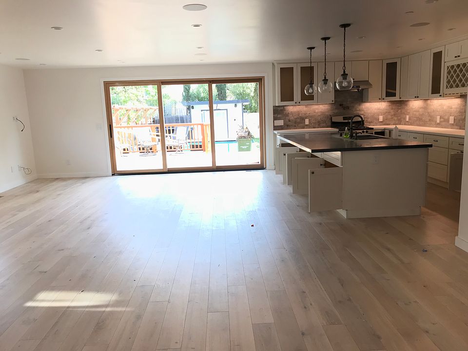 2nd image of 26 Santa Barbara Ave