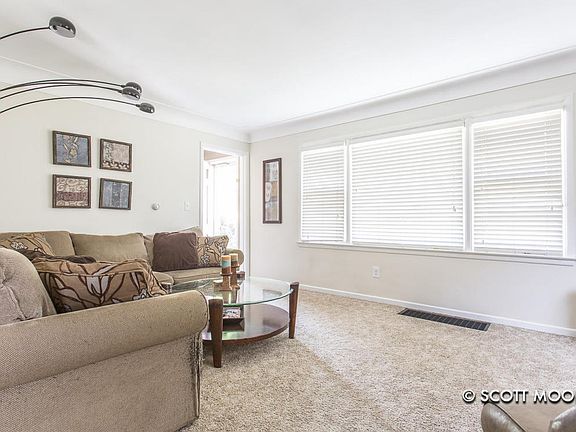 4th image of 1423 Sylvan Ave SE