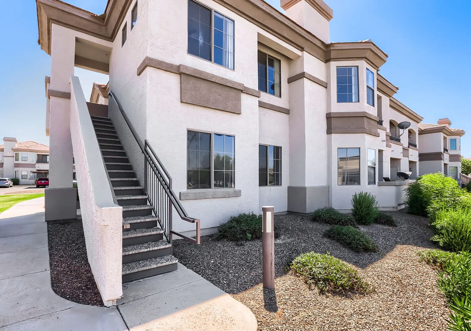 Spacious 3 bedroom condo on second floor in gated community! — Photo 1