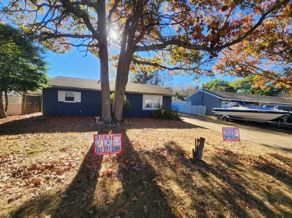 122 Seneca Blvd, Barnegat, NJ 08005