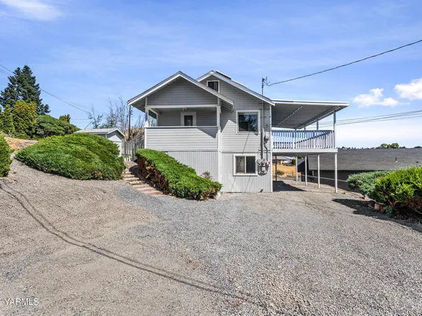 709 Lockhart Dr, Yakima, WA 98901