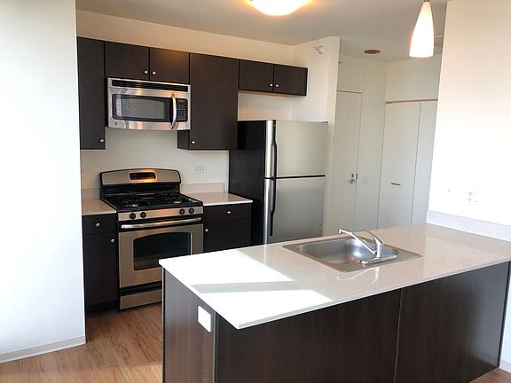 3rd image of 349 E Wacker Dr #4301