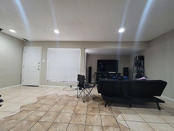 4th image of 781 Country Place Dr APT 1087