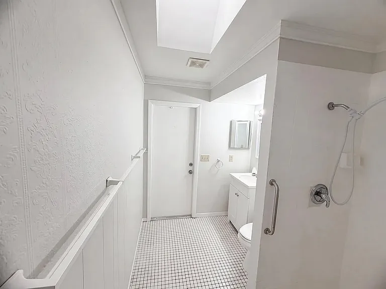2310 SW Fern Cir — Photo 4