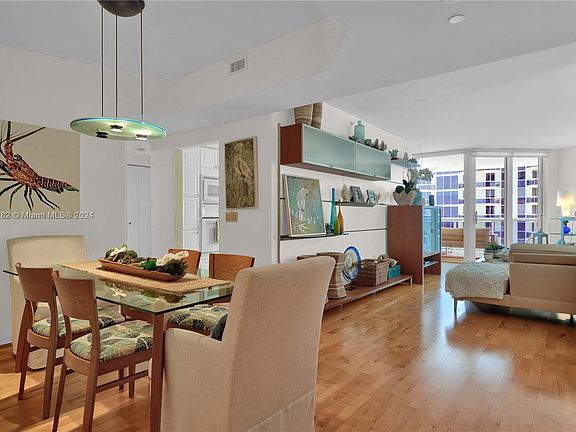 4th image of 4779 Collins Ave APT 3104