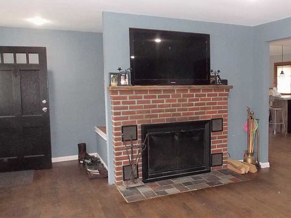3rd image of 44 Truberg Ave