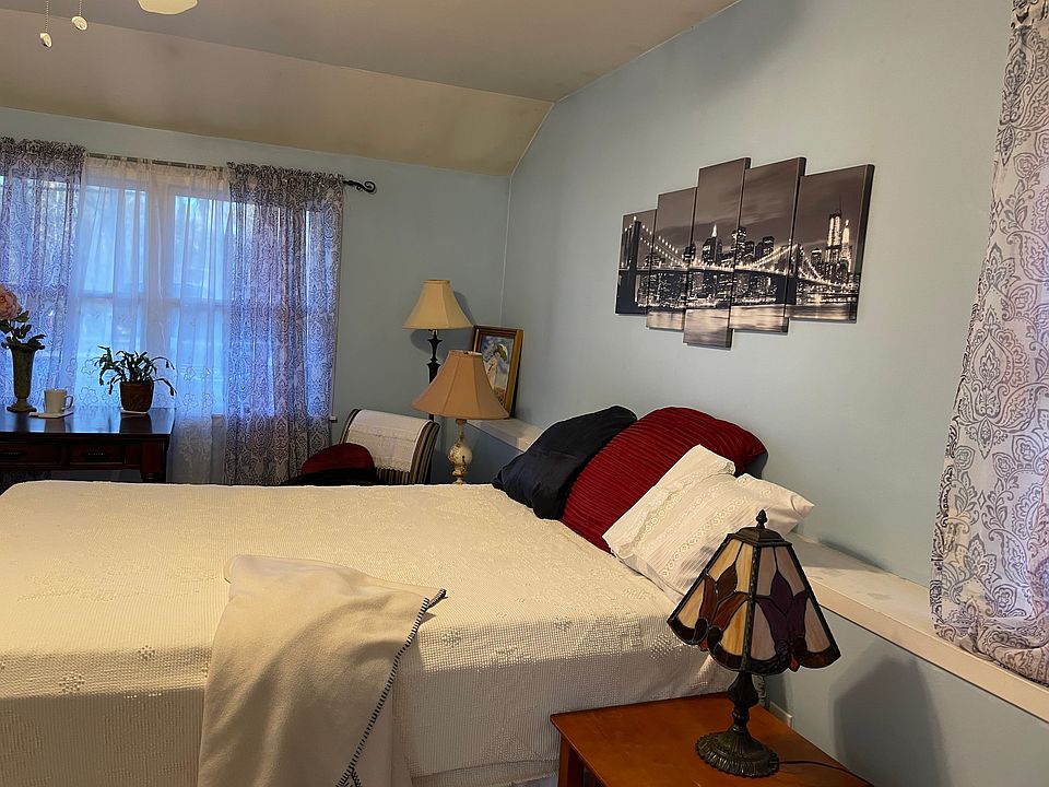 1st image of 148 Christian Ave #4
