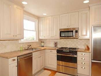 5th image of 2319 McGarvey Ave