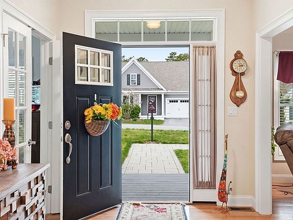 4th image of 11 Summersweet Cir Unit 11