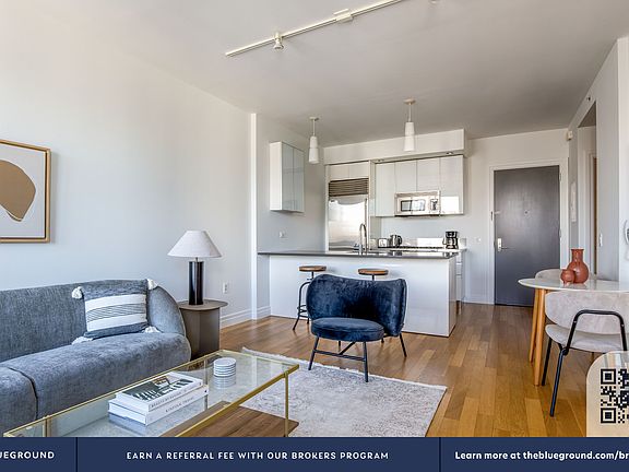 4th image of 550 W 54th St APT 27M