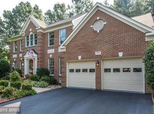 8101 Glenhurst Dr, Fairfax Station, VA