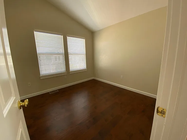 16449 Homestead Ct — Photo 22