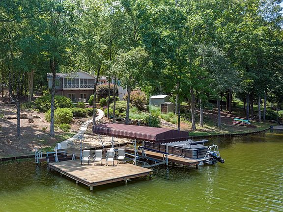 3rd image of 108 W River Bend Dr