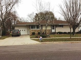 790 Center St, Prairie Du Sac, WI 53578