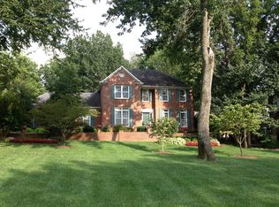 2057 Quail Run Dr, Bowling Green, KY 42104