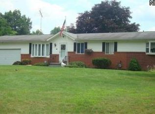 668 Lynnview St SW, Hartville, OH 44632
