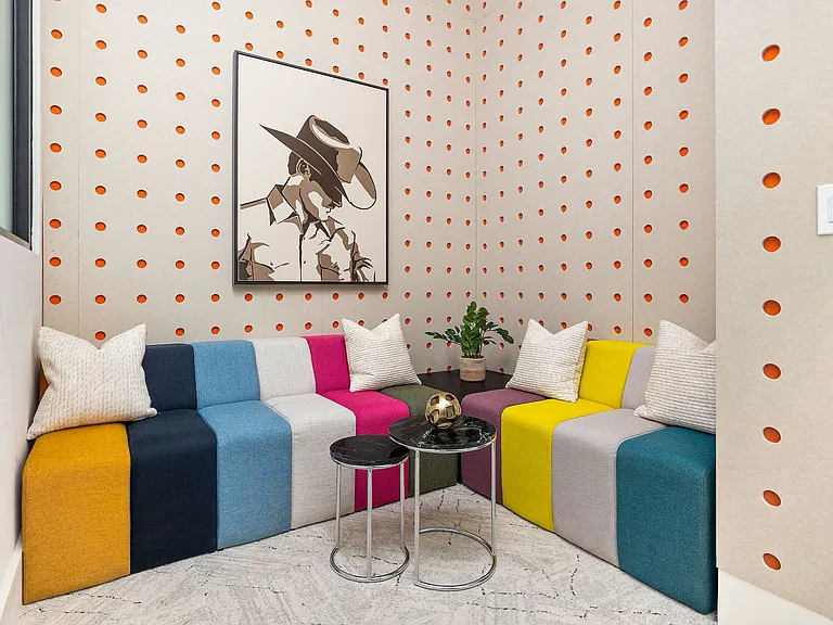 24-Hour Private Work Pods
