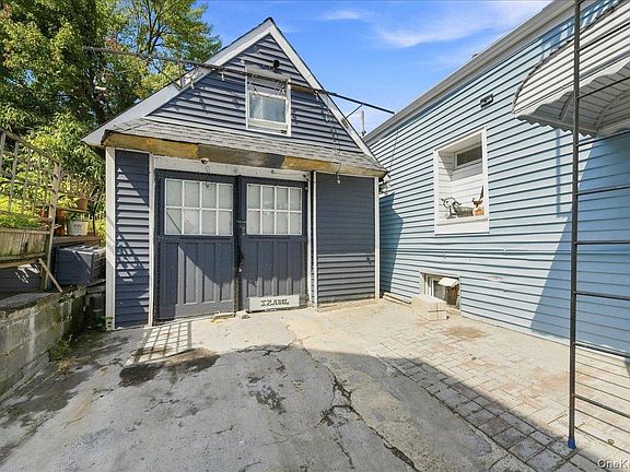 3rd image of 228 N 5th Avenue