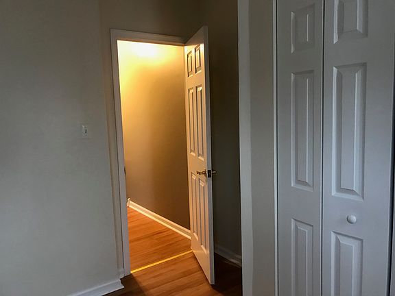 3rd image of 2610 S Rosewood St