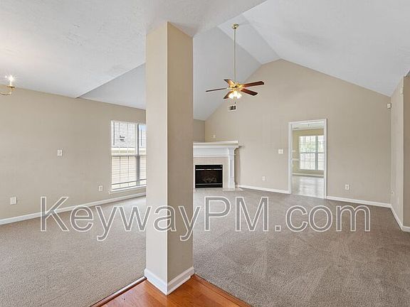 4th image of 313 Elbrus Way