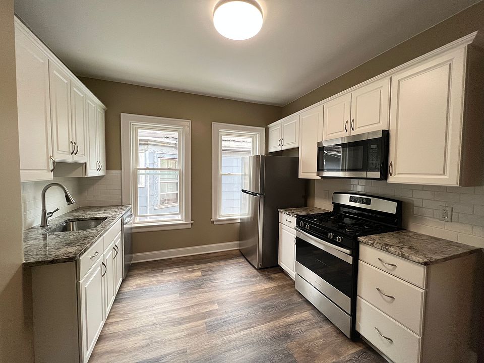 1st image of 68 W Hazeltine Ave Floor 1