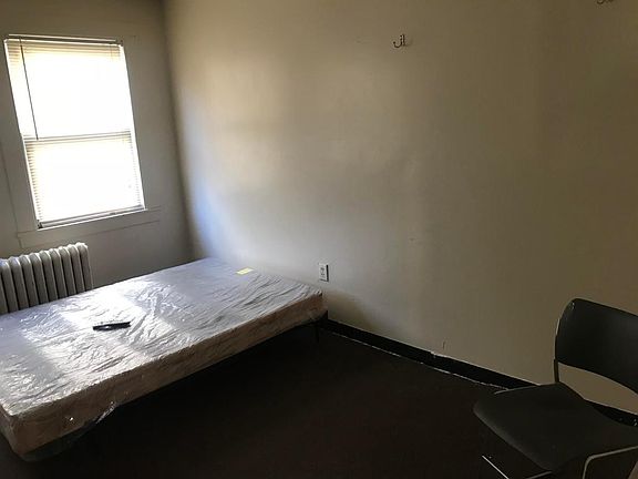 2nd image of 277 Scofield Ave APT 5
