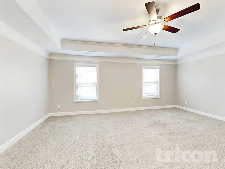 821 Crescent Way — Photo 8