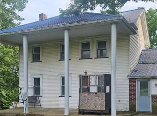 2490 Beechwood Ave NE, Paris, OH 44669