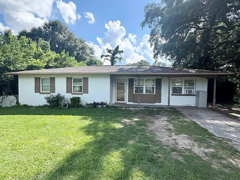 802 Blue Springs Dr — Photo 2