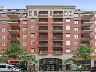 33 W Huron St APT 413, Chicago, IL, 60654
