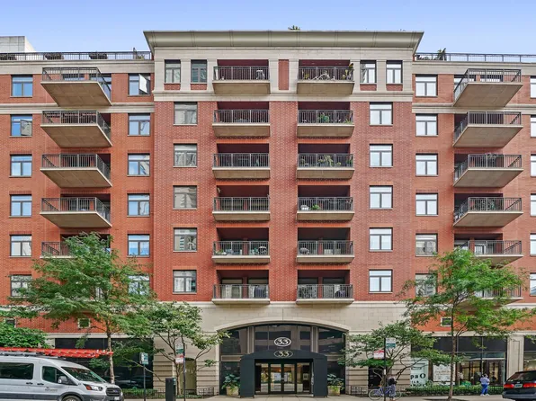 33 W Huron St APT 413, Chicago, IL 60654