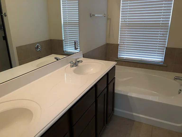 1212 Villa Paloma Blvd — Photo 10